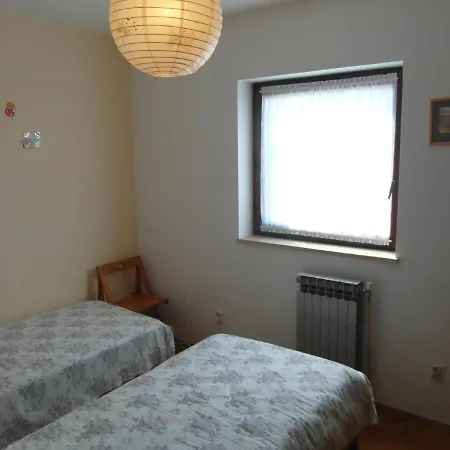 Ida, 100 M From The Pjescana Uvala