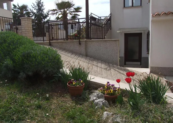 Ida, 100 M From The Apartment *