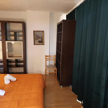 Appartement Ida, 100 M From The Pjescana Uvala